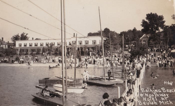 Northway Hotel (Northway Inn) - Old Postcard (newer photo)